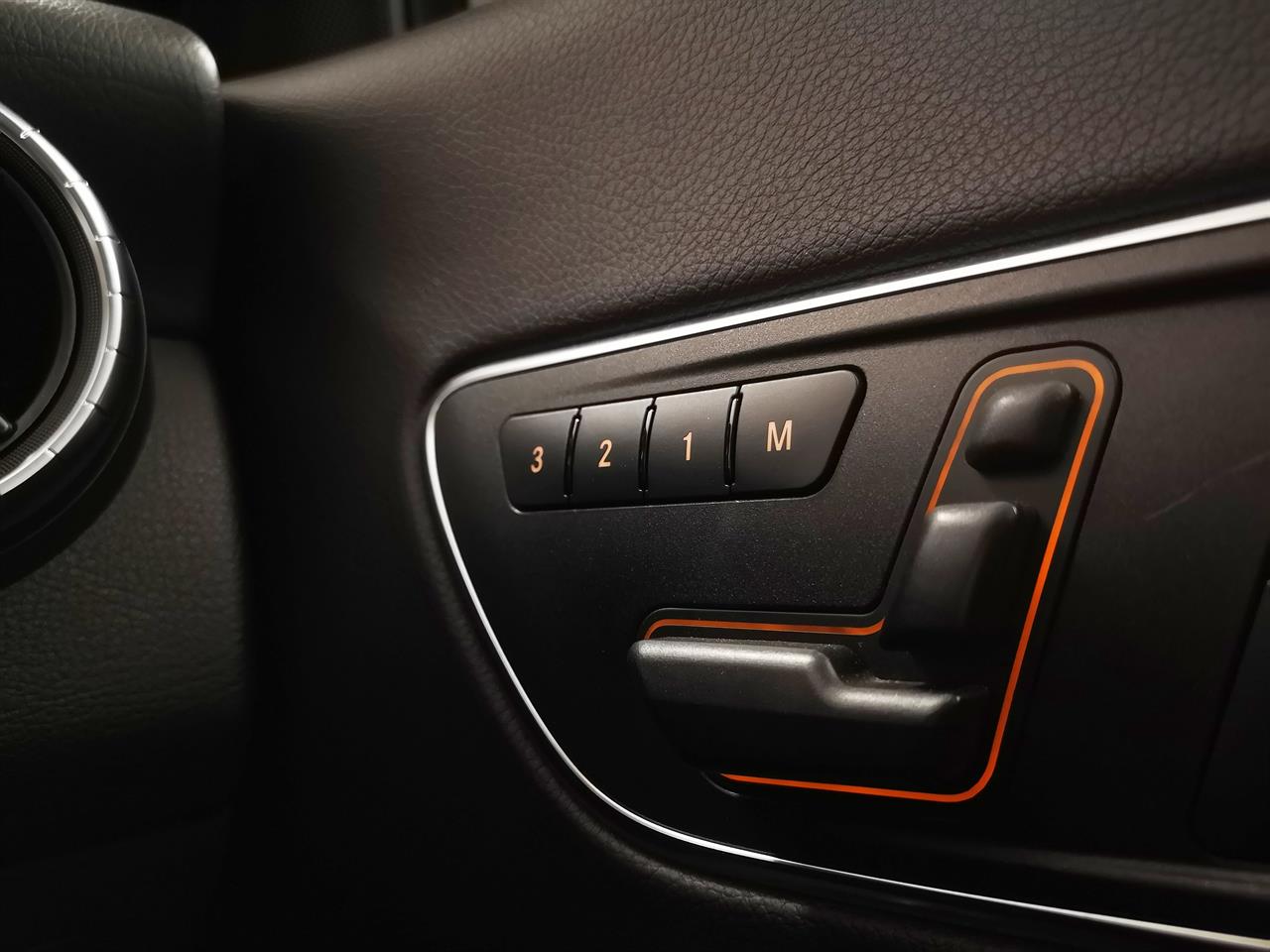 2015 Mercedes-Benz CLA 180