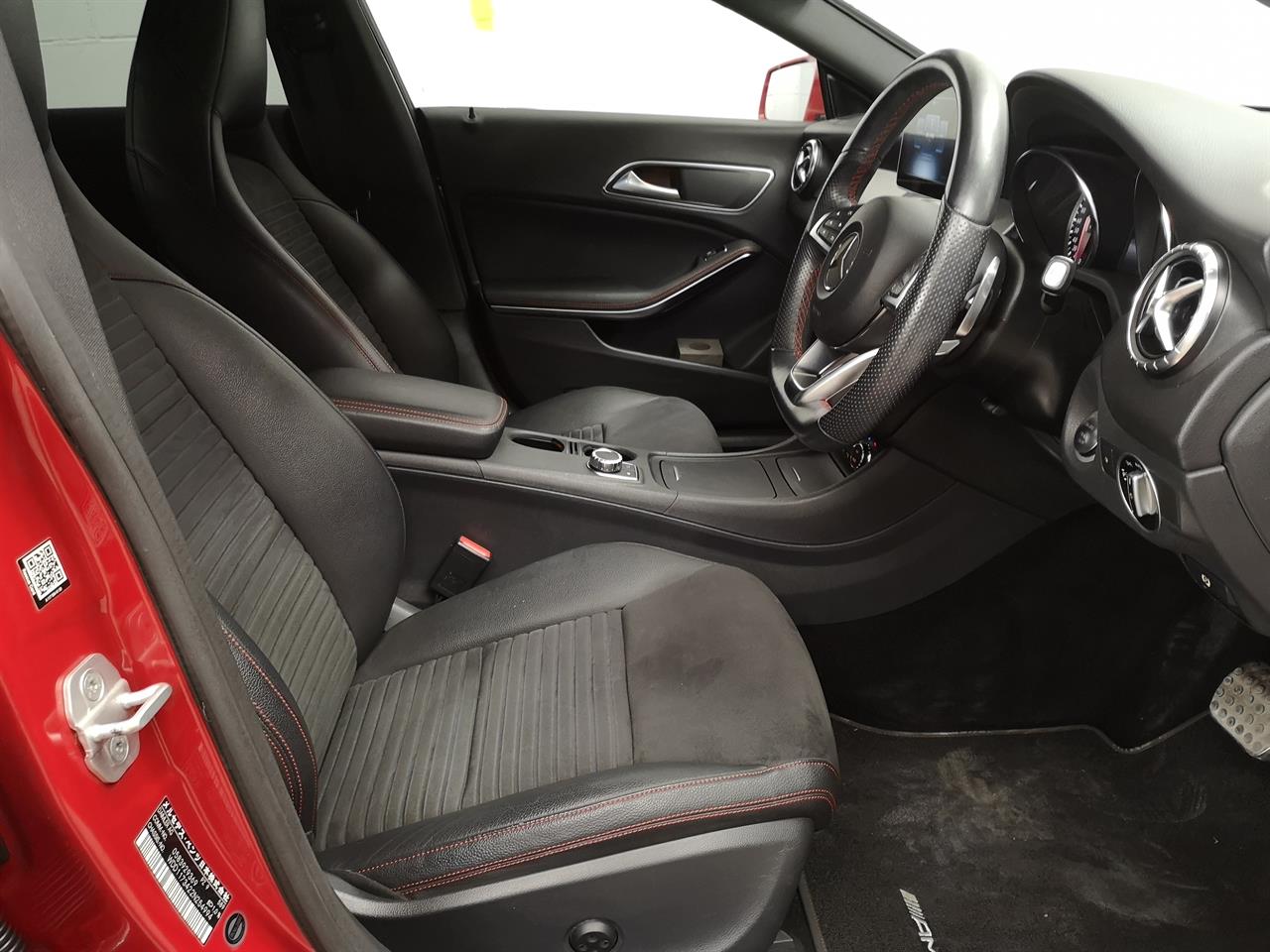 2015 Mercedes-Benz CLA 180