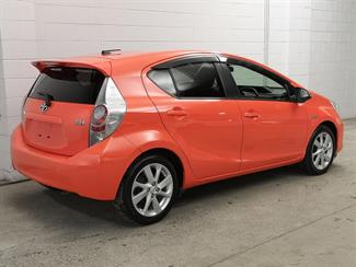 2013 Toyota Aqua - Thumbnail