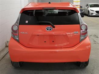 2013 Toyota Aqua - Thumbnail