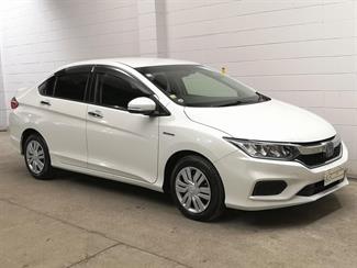 2019 Honda Grace - Thumbnail