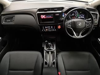 2019 Honda Grace - Thumbnail