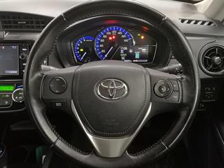 2015 Toyota Corolla - Thumbnail