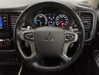 2018 Mitsubishi Outlander - Thumbnail