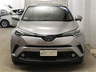 2017 Toyota C-HR - Thumbnail