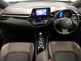 2017 Toyota C-HR - Thumbnail
