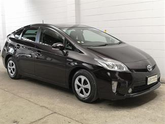 2014 Toyota Prius - Thumbnail