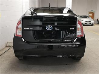 2015 Toyota Prius - Thumbnail