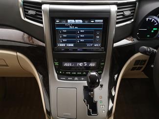 2012 Toyota Alphard - Thumbnail