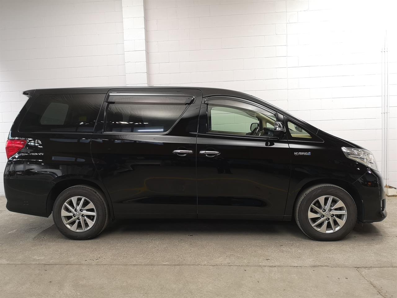 2012 Toyota Alphard