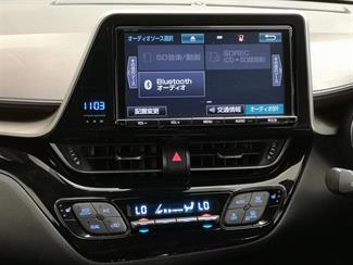 2016 Toyota C-HR - Thumbnail