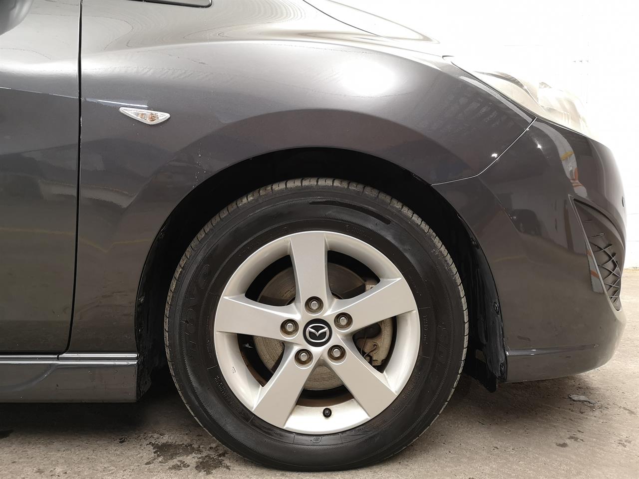 2013 Mazda Premacy
