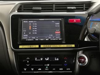 2017 Honda Grace - Thumbnail