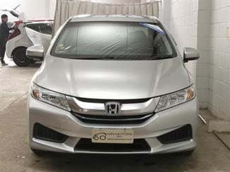 2017 Honda Grace - Thumbnail