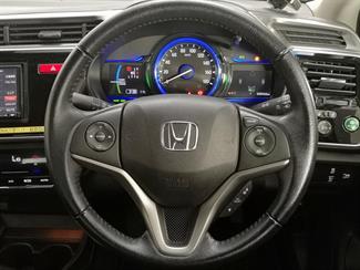 2017 Honda Grace - Thumbnail