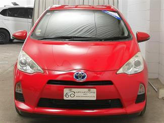 2013 Toyota Aqua - Thumbnail