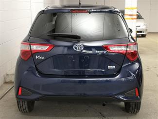 2019 Toyota Vitz - Thumbnail