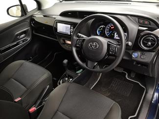 2019 Toyota Vitz - Thumbnail