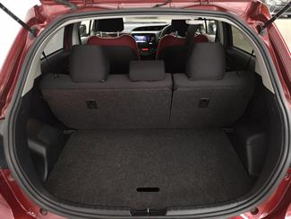2017 Toyota Vitz - Thumbnail
