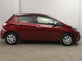 2017 Toyota Vitz - Thumbnail