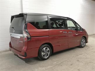 2020 Nissan Serena - Thumbnail