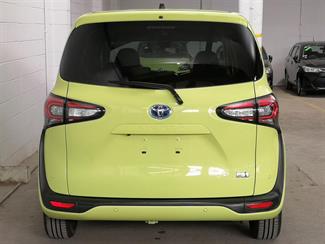 2020 Toyota Sienta - Thumbnail