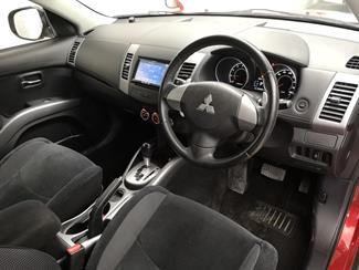 2012 Mitsubishi Outlander - Thumbnail