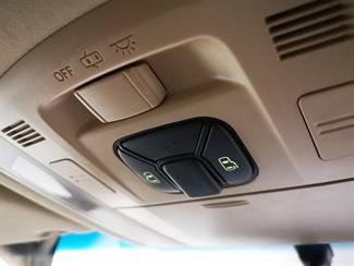 2013 Toyota Vellfire - Thumbnail