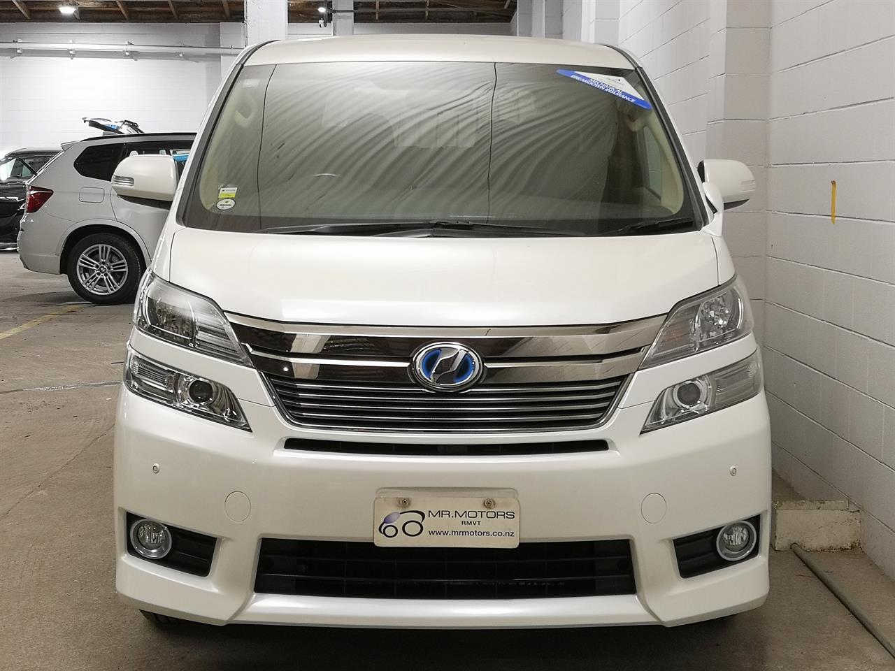 2013 Toyota Vellfire