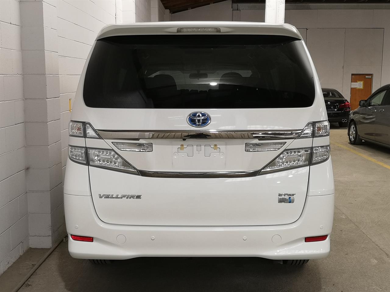 2013 Toyota Vellfire