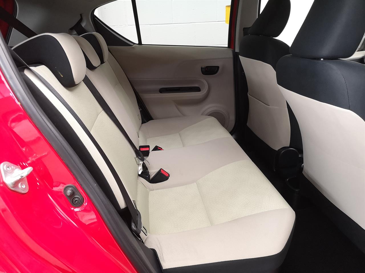 2013 Toyota Aqua