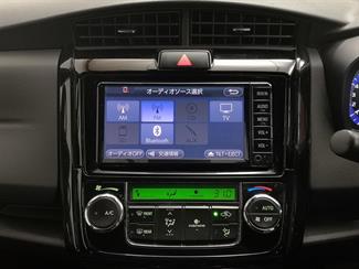 2017 Toyota Corolla - Thumbnail