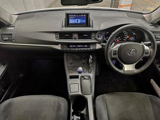 2013 Lexus CT 200H - Thumbnail