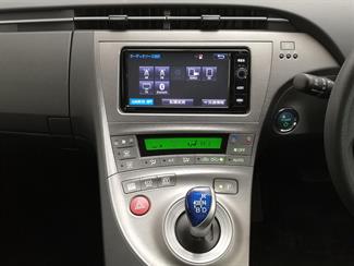 2015 Toyota Prius - Thumbnail