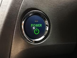 2015 Toyota Prius - Thumbnail