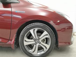 2015 Honda Grace - Thumbnail