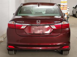 2015 Honda Grace - Thumbnail