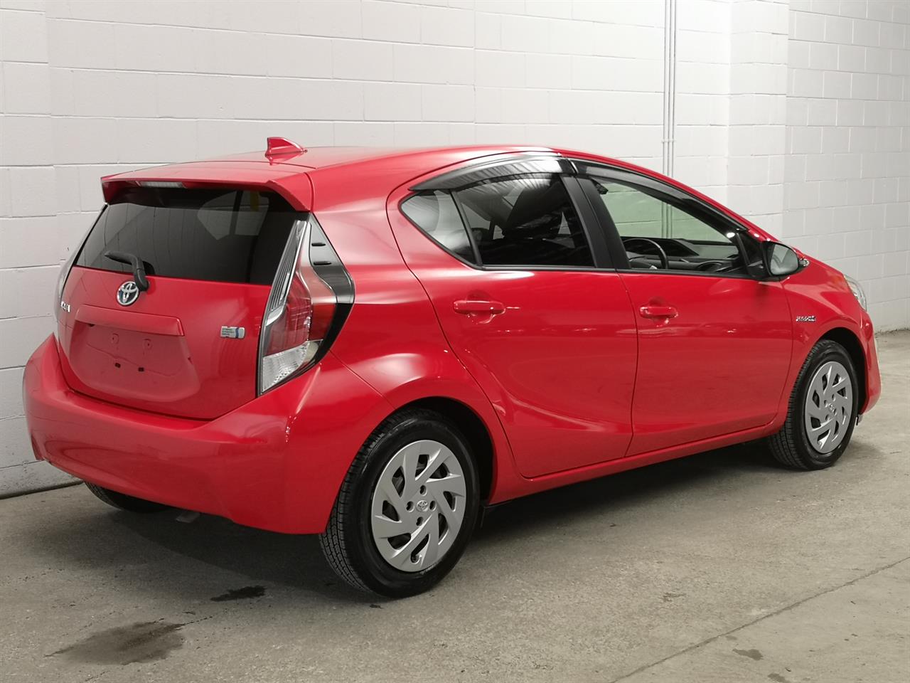 2016 Toyota Aqua