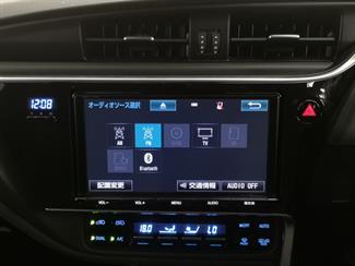 2017 Toyota Auris - Thumbnail