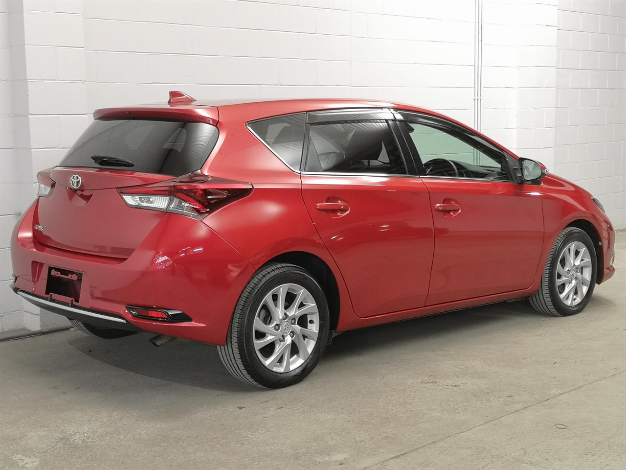 2017 Toyota Auris