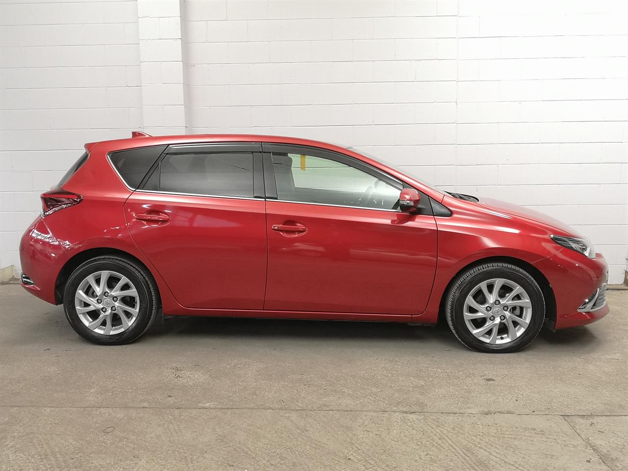 2017 Toyota Auris