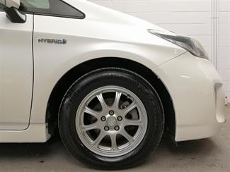 2013 Toyota Prius - Thumbnail