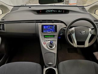 2013 Toyota Prius - Thumbnail