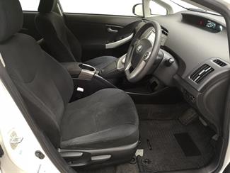 2012 Toyota Prius - Thumbnail