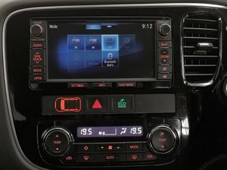 2014 Mitsubishi Outlander - Thumbnail