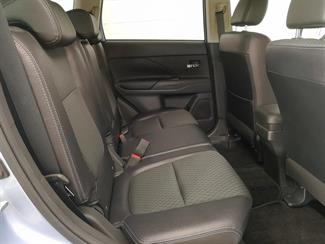 2014 Mitsubishi Outlander - Thumbnail