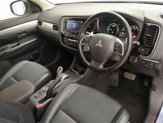 2014 Mitsubishi Outlander - Thumbnail