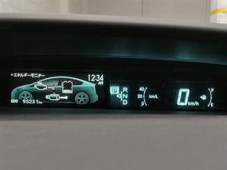 2015 Toyota Prius - Thumbnail