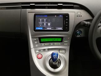 2015 Toyota Prius - Thumbnail