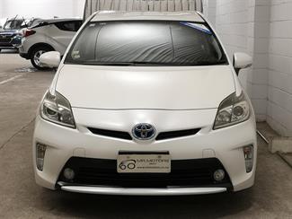 2015 Toyota Prius - Thumbnail